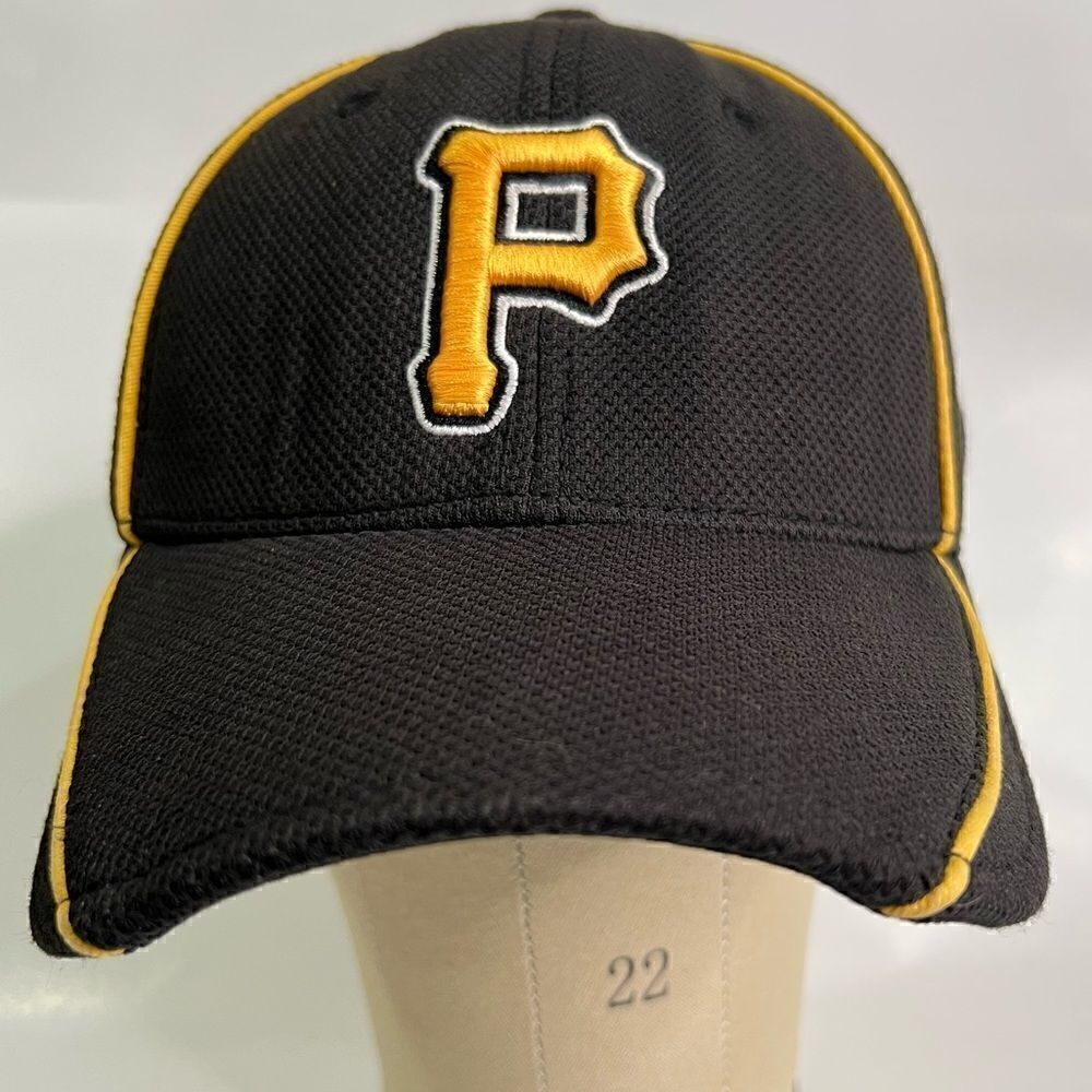 New Era Authentic Collection Black wool blend Pittsburgh Pirates Ball Cap